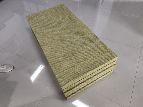 我們?cè)撊绾蝸?lái)判斷巖棉板的質(zhì)量問(wèn)題